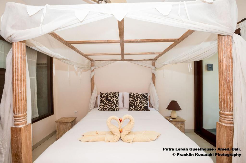 Putra'Lebah Amed Guest House Exterior foto